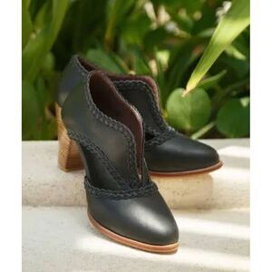 Bali‎ Elf Sprit Walker Handmade Black Leather Ankle Boots Braided Trim Size 9